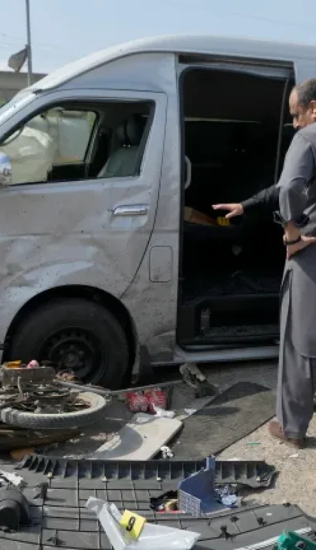 El violento ataque se suscitó sobre una caravana de vehículos.