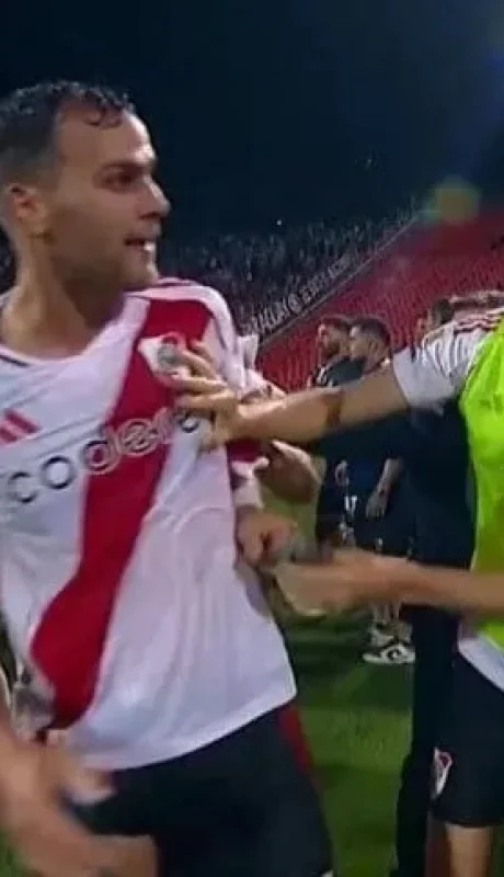 González Pirez fue expulsado tras el escándalo.