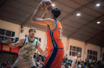 Rivadavia cayó en su casa ante Barrio Parque de Córdoba