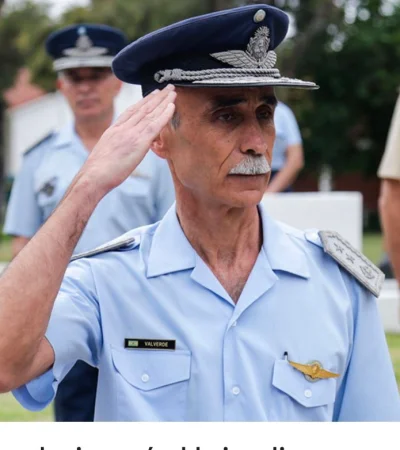 El brigadier Gustavo Javier Valverde es el nueve jefe de la Aeronáutica. (Foto: Ministerio de Defensa)