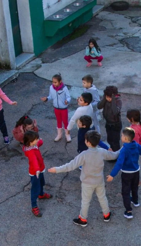 Cientos de niños esperan su nueva familia