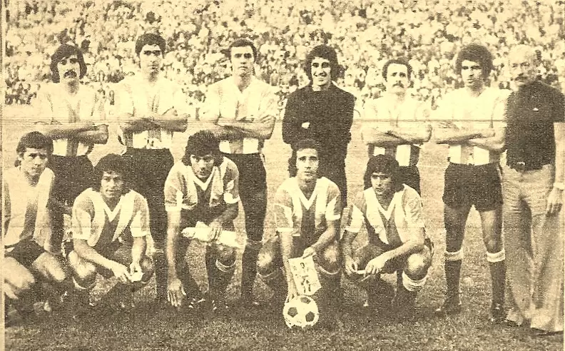 Habitual titular con la Selección Nacional.