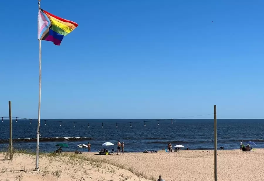 En Uruguay, la playa Chihuahua es uno de los destinos más elegidos por los nudistas.