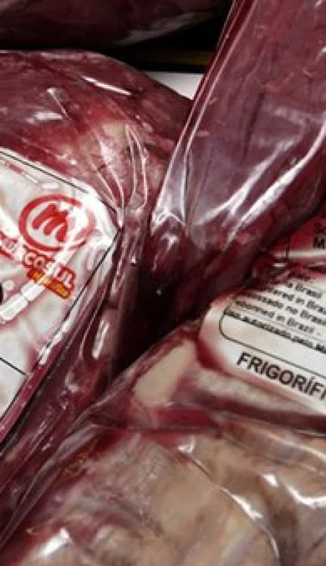 Los sectores cárnicos de Brasil se alzaron en pie de guerra contra la corporación francesa de alimentos.