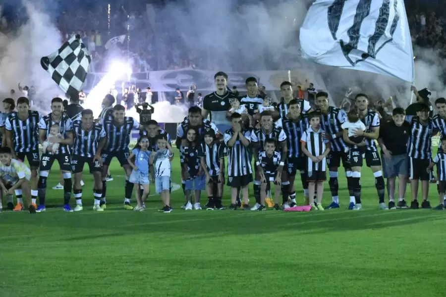 El Lobo no pudo ante el Santo