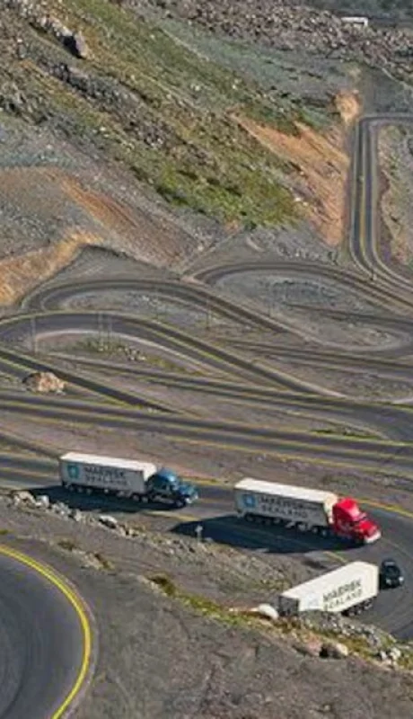Un camionero paraguayo perdió la vida en un vuelco en la temida Cuesta Caracoles
