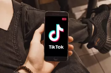 TikTok: ¿un refugio digital o una amenaza para la salud mental de los jóvenes?