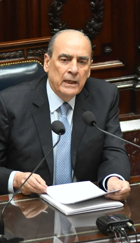 El jefe de Gabinete expondrá el plan del Ejecutivo para el bloque sudamericano y responderá preguntas del Congreso.