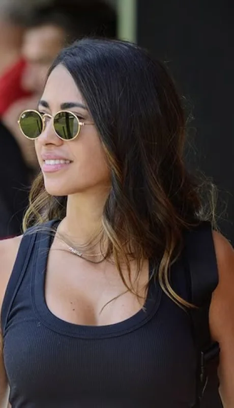 Antonela Roccuzzo deslumbra con su estilo mientras alienta a Thiago