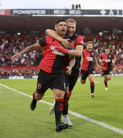 El festejo de Ever Banega tras abrir el marcador