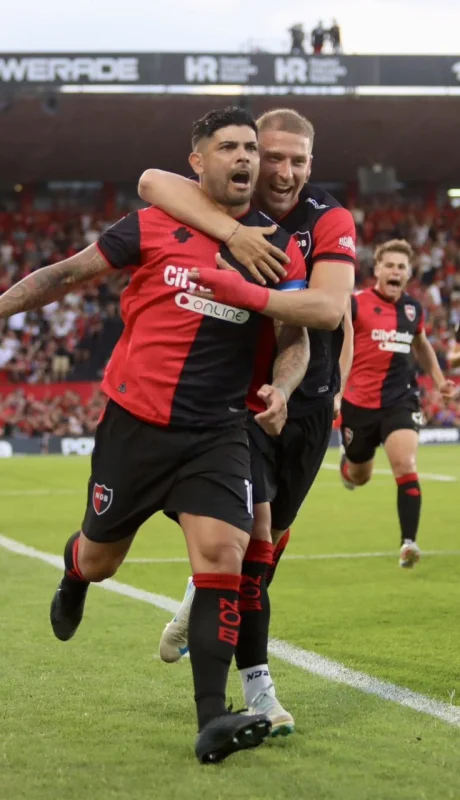 El festejo de Ever Banega tras abrir el marcador