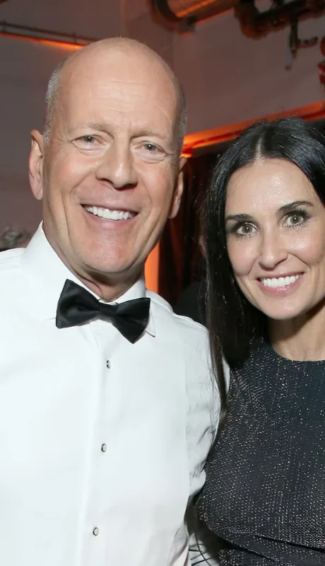 Los actores posaron en una fotografía familiar.