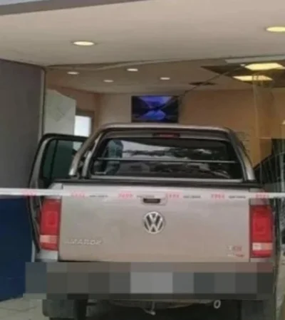 Camioneta del barra de Boca.