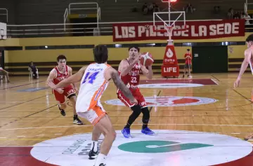 Dura derrota de Rivadavia ante Provincial de Rosario