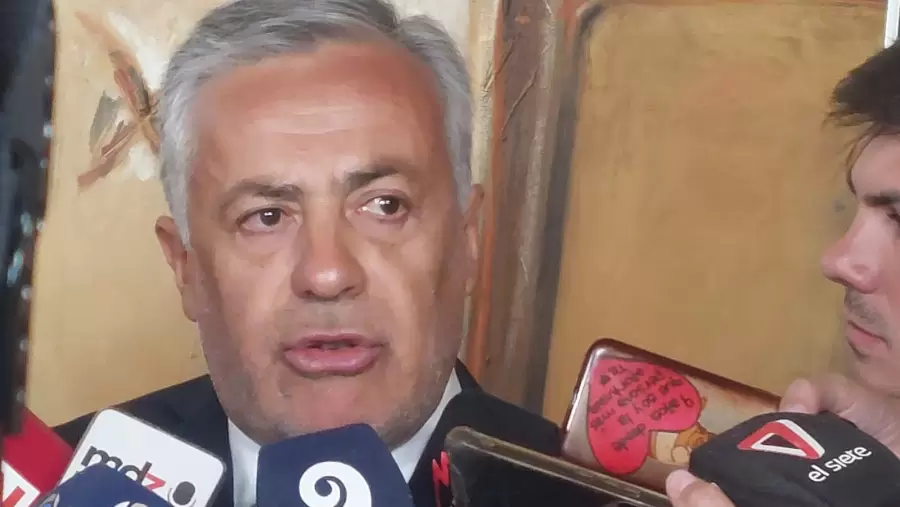 "Si nos apresuramos con la exploración, estaríamos hablando de explotación de cobre para el año 2027, o 2028" (Alfredo Cornejo)