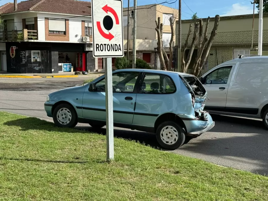 Los choques con los autos estacionados figuran entre los más grandes dolores de cabeza de los conductores, más que nada porque son muy comunes.