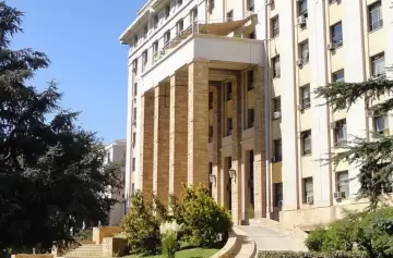 Siete años sin trabajar: destituyeron a la empleada que nunca regresó de su licencia