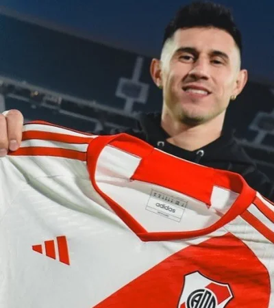 Adam Bareiro llegó en mayo a River