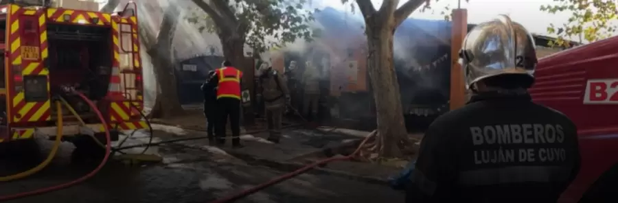 Incendio en un jardín de infantes durante el mes de mayo de 2018 en el departamento de Luján de Cuyo, Mendoza.