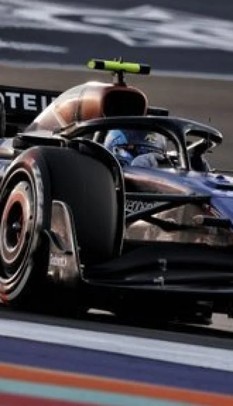 Franco Colapinto larga desde boxes