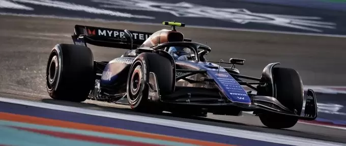 Franco Colapinto larga desde boxes