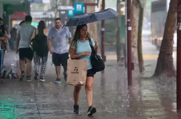 Tormentas y ráfagas de 70 km/h: la alerta que rige para las primeras horas del sábado en Mendoza