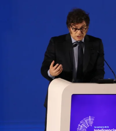 Javier Milei además advirtió sobre el cuidado con el que hay que aplicar la inteligencia artificial evitando que caiga en "manos incorrectas".