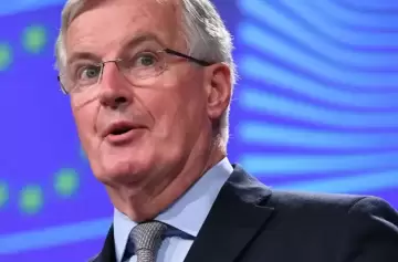 Gobierno en crisis: "La caída de Barnier es una conclusión inevitable; Macron será el próximo"