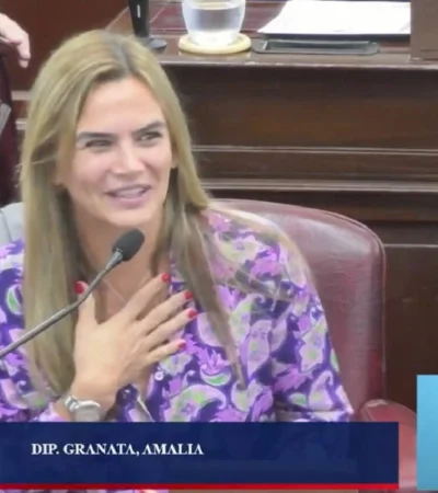 La diputada Amalia Granata quiere enfrentarse en elecciones con Pullaro, gobernador de Santa Fe./