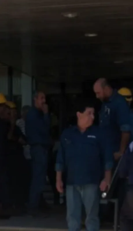 La multinacional IMPSA amaneció con un paro total debido al temor de que sus empleados no cobren la mitad de noviembre y tampoco el aguinaldo.