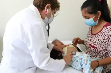 Anunciaron una medida que involucra la atención pública de pacientes extranjeros