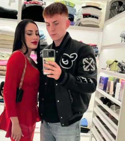 Barco y su novia pasaron un feo momento.