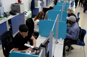 Dirigente de ATE promete pasarles las respuestas a los empleados públicos que tengan que rendir