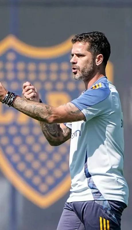 Gago deberá hacer dos cambios obligados.
