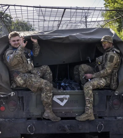 Ucrania vive un escenario cada vez más desalentador en su objetivo de mantener la posición lograda en Kursk.