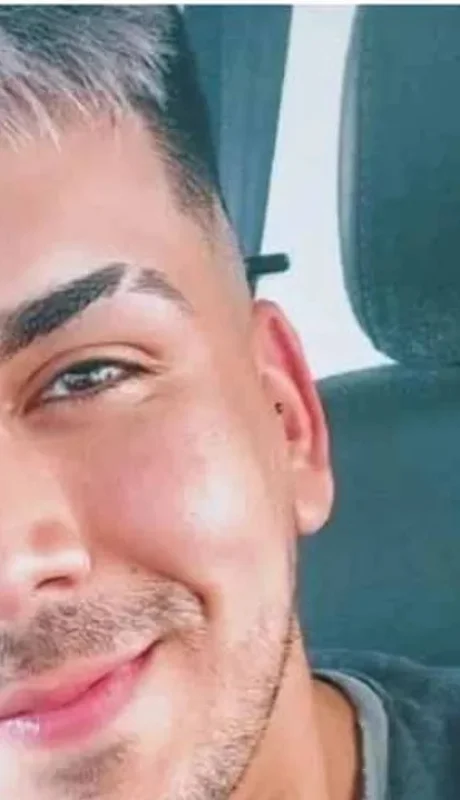 El joven que se quitó la vida chocando con su auto.