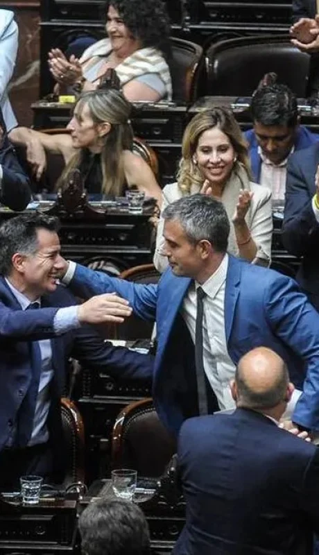 Martín Menem reelecto: tensión, acusaciones y un Congreso dividido