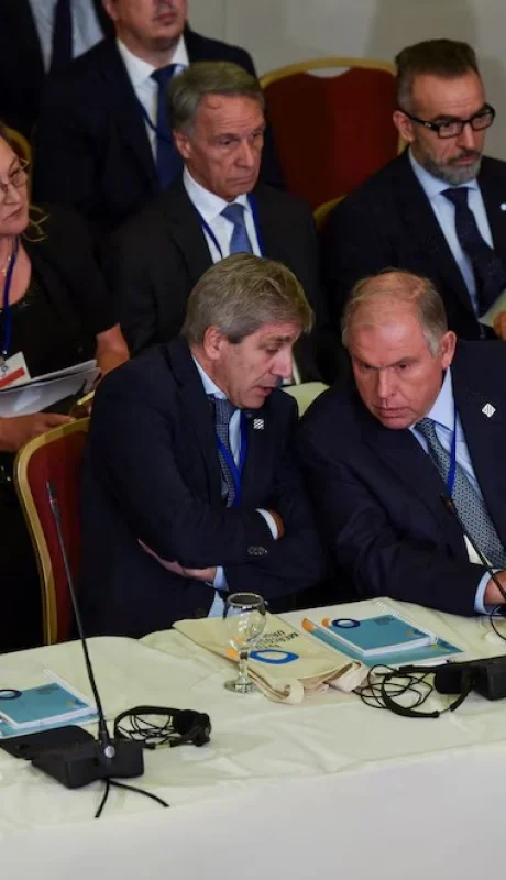 Mayor apertura comercial: la estrategia de Caputo para el futuro del Mercosur