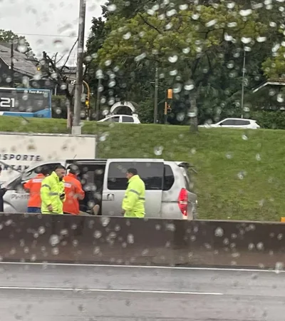 Los policías asistían a las víctimas de un choque en la Ruta 9, a la altura de Ramallo.