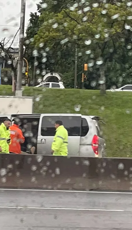 Los policías asistían a las víctimas de un choque en la Ruta 9, a la altura de Ramallo.
