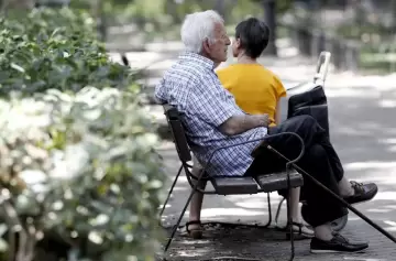 Hay una manera de que la Inteligencia Artificial apoye a los ancianos