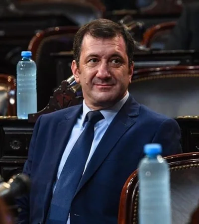 El senador Edgardo Kueider.