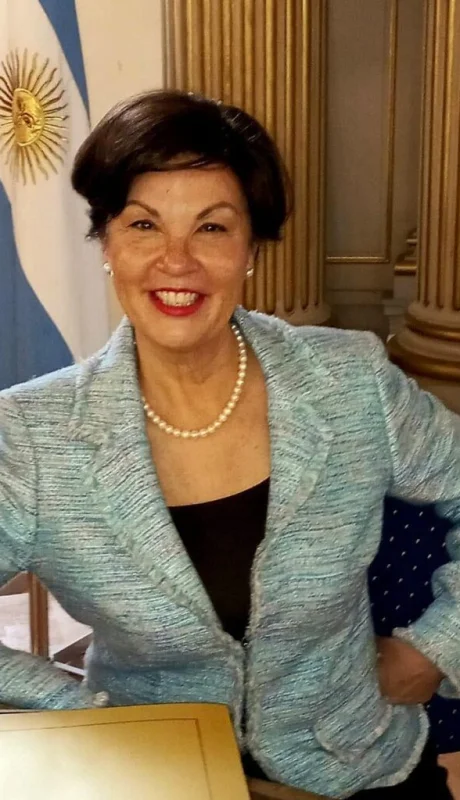 La empresaria acuña una distinción del Congreso Nacional por su trayectoria en el ámbito del comercio internacional y las relaciones multinacionales.