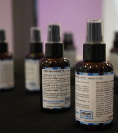 La loción se fabrica y embotella en el mismo departamento de Las Heras.