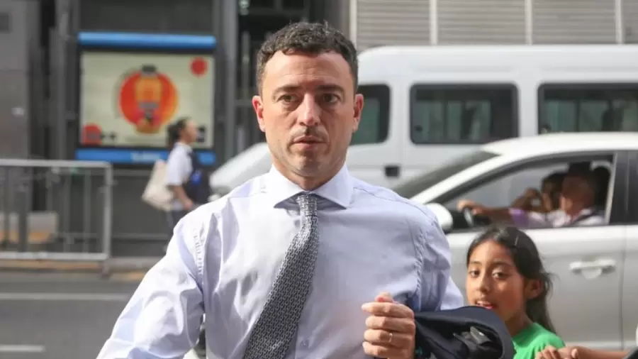 "Hablamos del mayor responsable del desfalco al Estado: el Club de París, deudas mal pagadas, y el caso YPF" (R. de Loredo)