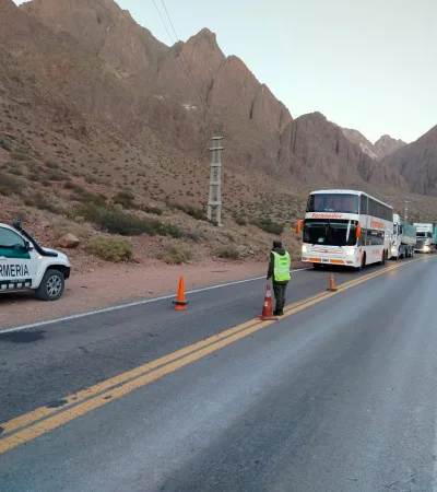 Las autoridades aconsejan buscar vías alternativas para el acceso a la zona de Alta Montaña.