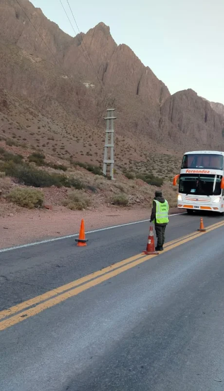 Las autoridades aconsejan buscar vías alternativas para el acceso a la zona de Alta Montaña.