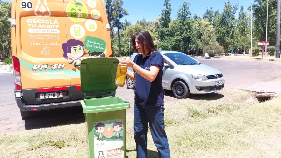 "Cuando se junta gran cantidad de aceite, viene un camión desde Santa Fe y se lo lleva para tratarlo y convertirlo en biocombustible" (S. Brasigliano)