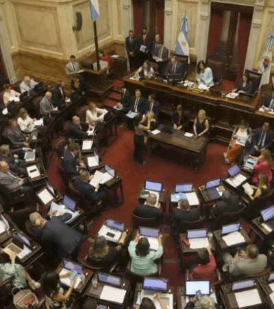 Los parlamentarios de la cámara alta del Congreso de la Nación volvieron del cuarto intermedio pasadas las 16.00.