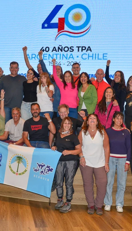 Los actores de la gran travesía en aguas heladas.